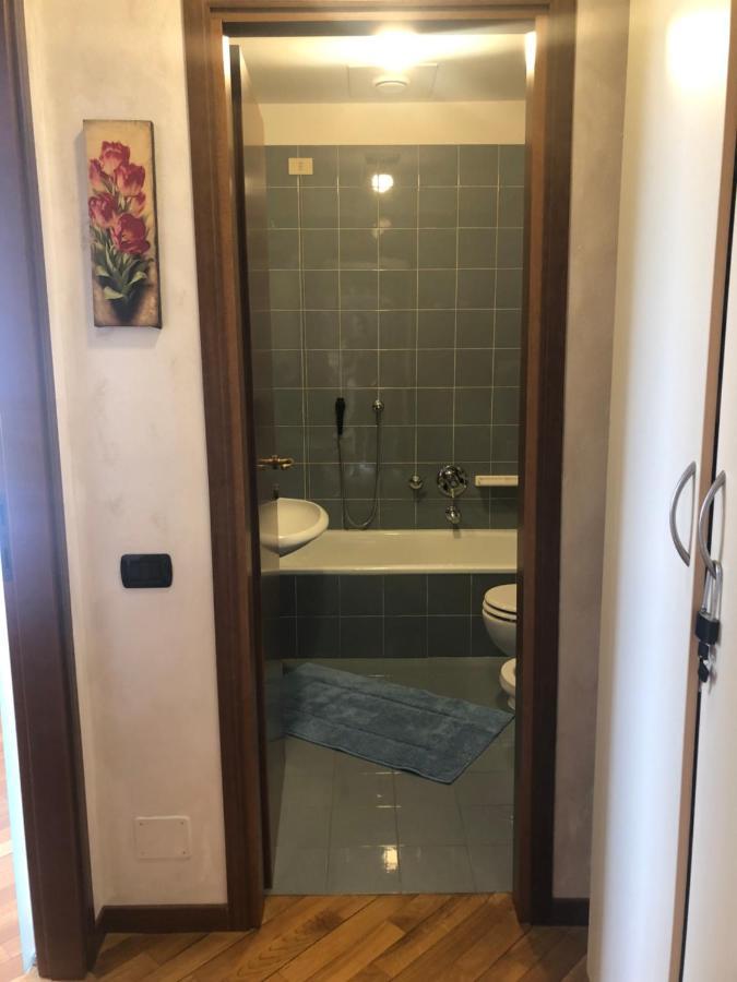 Appartamento Casa Mic & Tig Menaggio Esterno foto